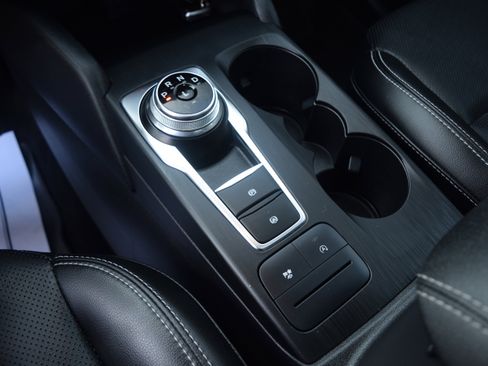 Used 2020 Ford Escape SEL image 13