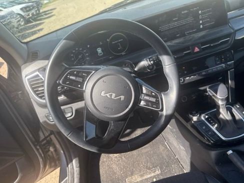 Used 2024 Kia Seltos S AWD/4WD image 14