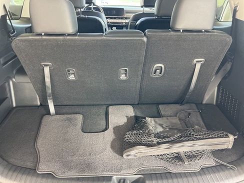 Used 2023 Kia Telluride EX w/ EX Captain's Chair Package image 25