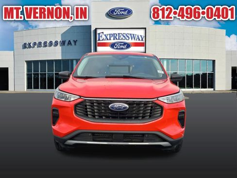Used 2024 Ford Escape Active w/ Tech Pack #1 AWD/4WD image 4