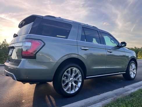 Used 2019 Ford Expedition Limited w/ Equipment Group 302A RWD image 9