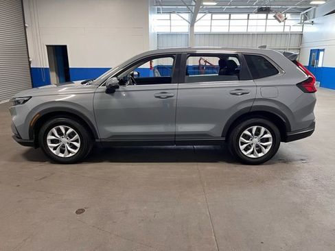 Used 2023 Honda CR-V LX image 5