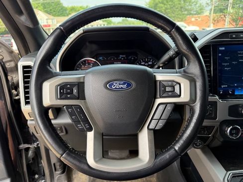 Used 2022 Ford F350 Lariat w/ Black Appearance Package AWD/4WD image 15