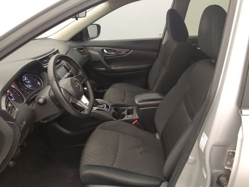 Used 2019 Nissan Rogue S w/ Special Edition Package FWD image 17