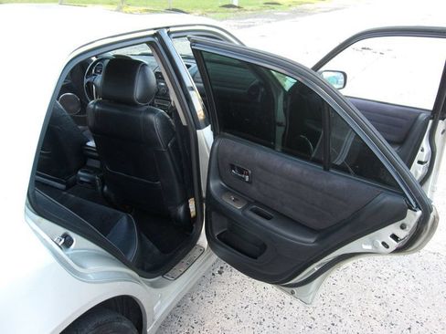 Used 2002 Lexus IS 300 RWD image 26