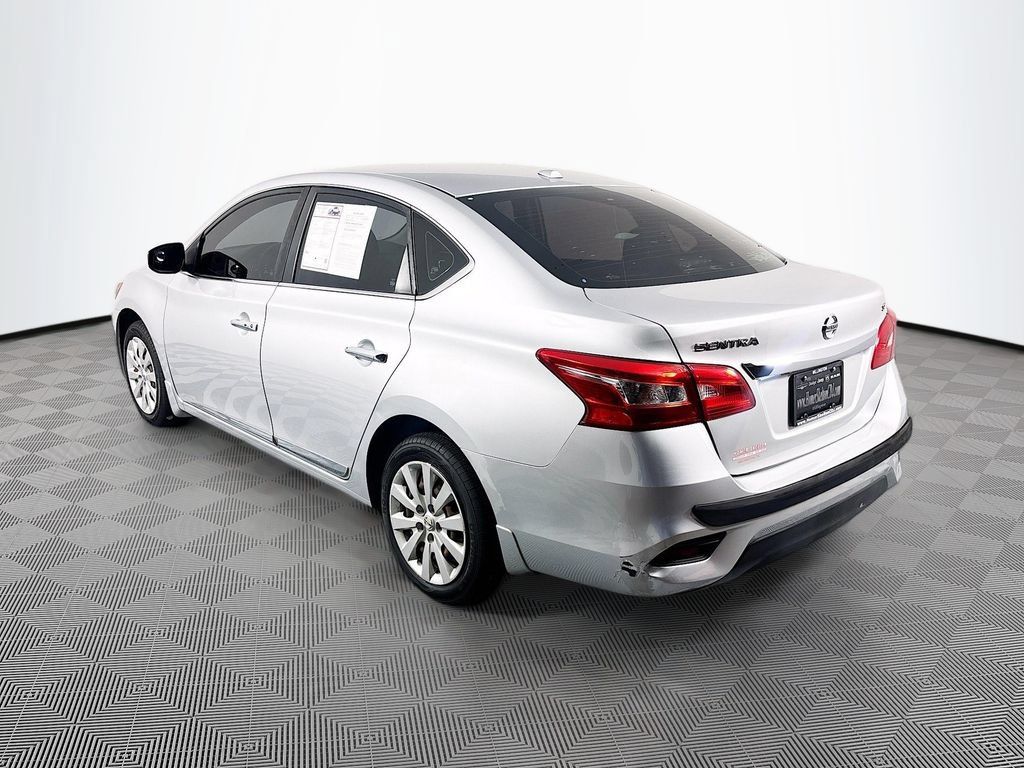 Used 2016 Nissan Sentra SV FWD image 5