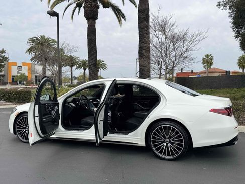 Used 2021 Mercedes-Benz S 580 4MATIC Sedan w/ AMG Line image 34