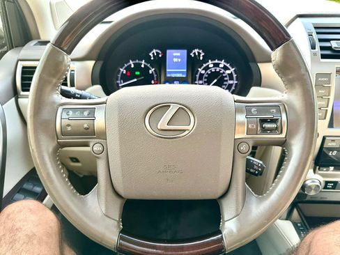 Used 2019 Lexus GX 460 Premium w/ Premium Package AWD/4WD image 40
