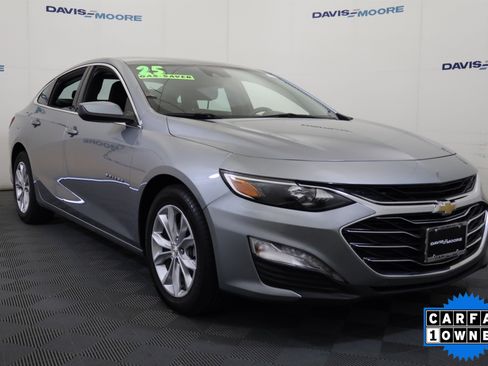 Used 2025 Chevrolet Malibu LT FWD image 3
