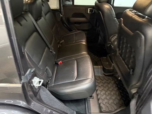 Used 2022 Jeep Wrangler Unlimited Rubicon w/ Trailer Tow Package image 39