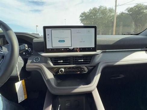 New 2026 Ford Explorer Platinum image 14