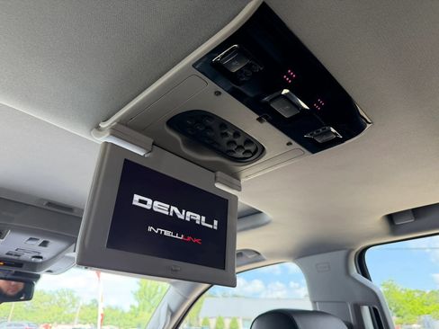 Used 2020 GMC Yukon Denali w/ Denali Ultimate Package RWD image 25