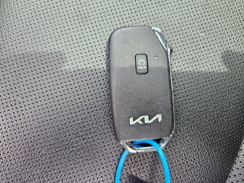 Used 2025 Kia Sportage EX w/ Premium Package FWD image 29