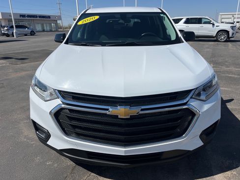 Used 2020 Chevrolet Traverse LS image 2