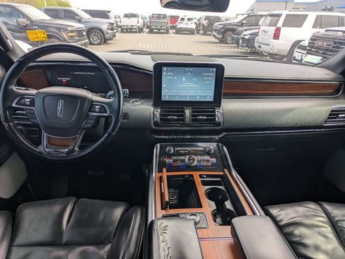 Used 2018 Lincoln Navigator Reserve w/ Technology Package image 18