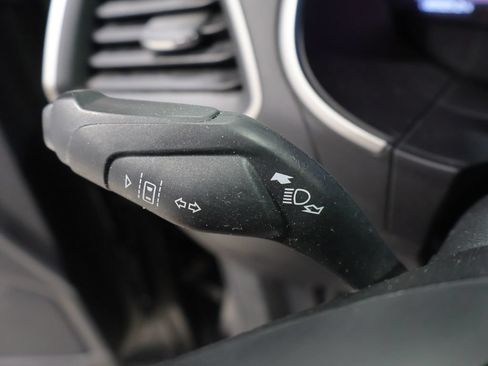 Used 2020 Ford Edge SEL FWD image 37