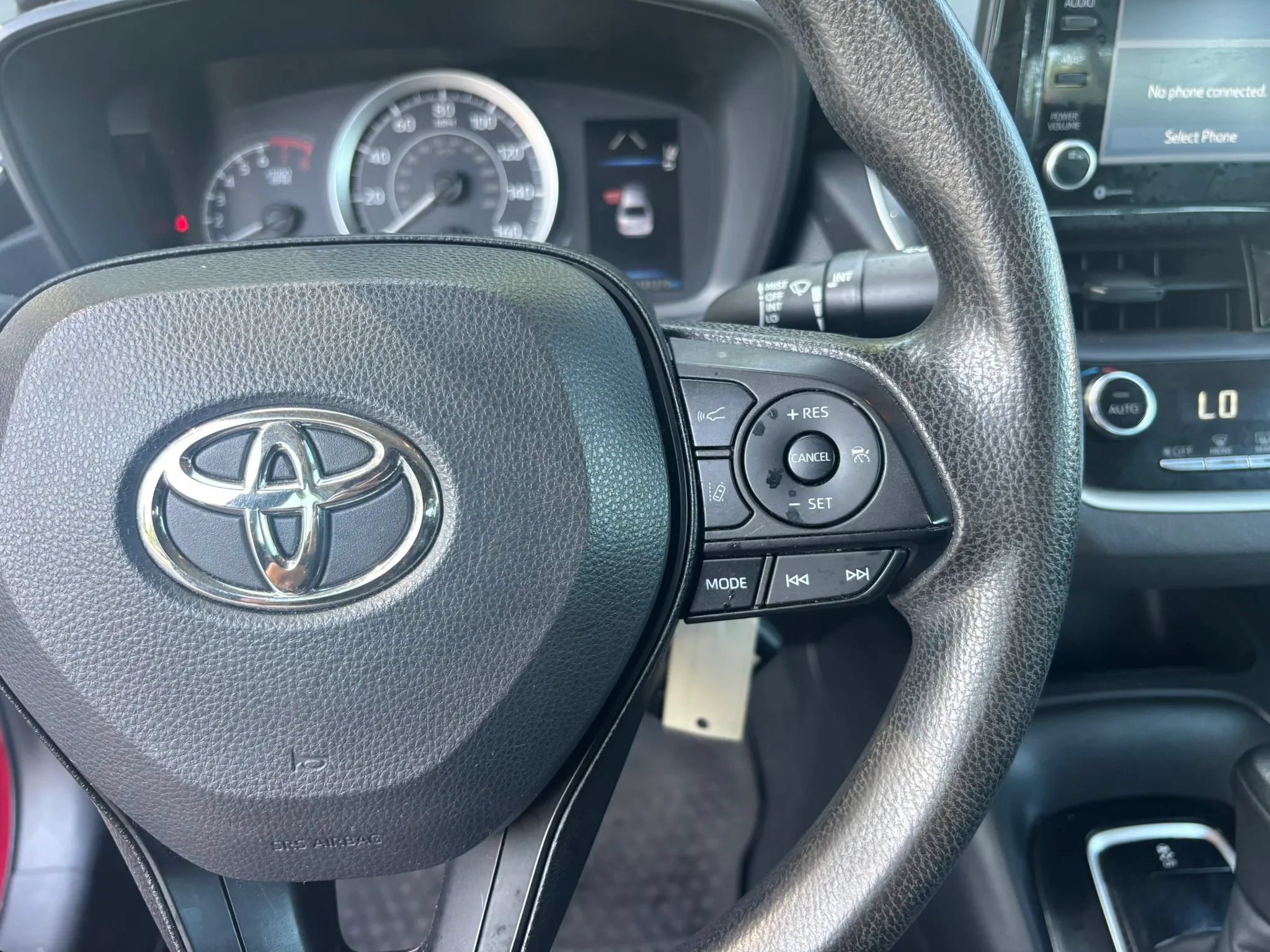 Used 2022 Toyota Corolla LE FWD image 12