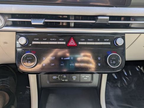 Used 2025 Hyundai Tucson Limited AWD/4WD image 29