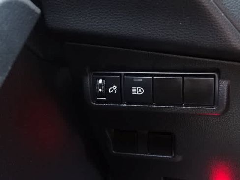 Certified 2024 Toyota Corolla Cross LE FWD image 40