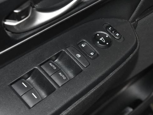 Used 2020 Honda CR-V Touring image 6