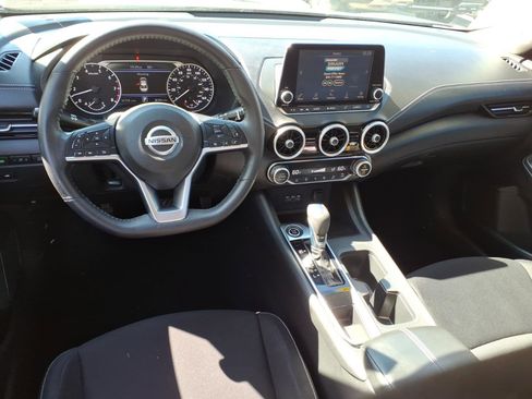 Used 2020 Nissan Sentra SV FWD image 9