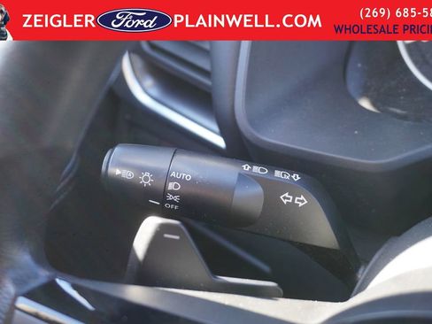 Used 2023 Nissan Rogue SV image 24