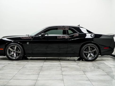 Used 2023 Dodge Challenger SRT Hellcat w/ Driver Convenience Group image 8