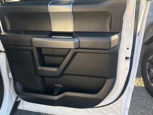 Used 2016 Ford F150 XLT w/ Equipment Group 302A Luxury image 8