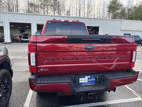 Used 2022 Ford F250 Lariat w/ Black Appearance Package image 16
