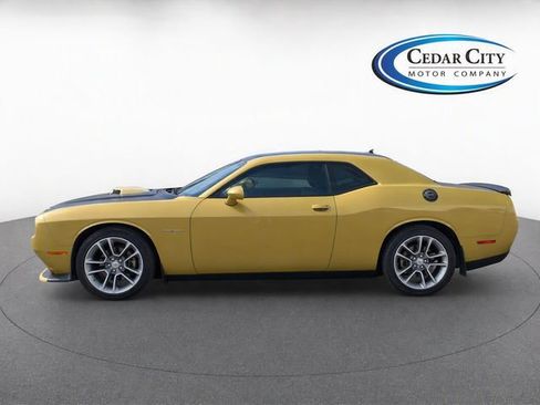 Used 2020 Dodge Challenger R/T RWD image 6