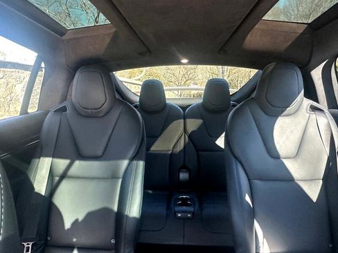 Used 2023 Tesla Model X image 50