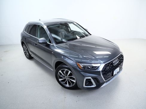 Used 2023 Audi Q5 2.0T Premium Plus w/ Premium Plus Package AWD/4WD image 4
