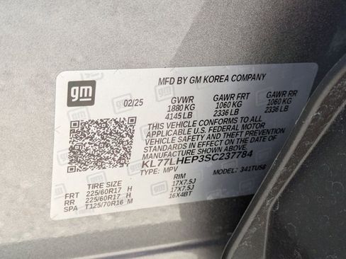 Used 2025 Chevrolet Trax LT w/ LT Convenience Package image 29