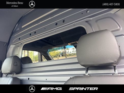 Used 2024 Mercedes-Benz Sprinter 2500 image 25