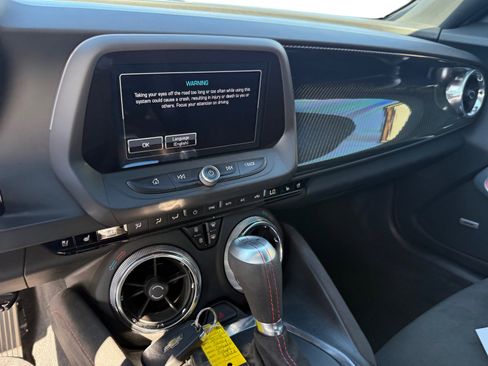 Used 2018 Chevrolet Camaro ZL1 image 12