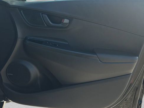 Used 2021 Hyundai Kona SEL Plus AWD/4WD image 9