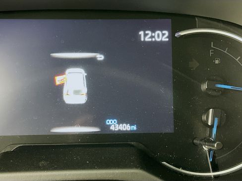 Used 2023 Toyota RAV4 SE AWD/4WD image 19