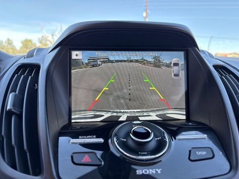 Used 2017 Ford Escape Titanium image 25