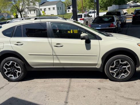 Used 2017 Subaru Crosstrek 2.0i Limited AWD/4WD image 6
