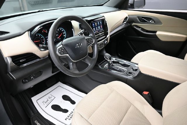 Used 2023 Chevrolet Traverse LS w/ Midnight/Sport Edition FWD image 19