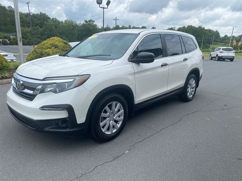 Used 2019 Honda Pilot LX image 3