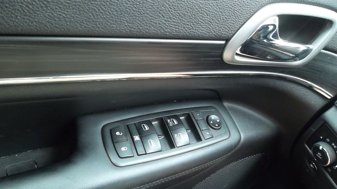 Used 2019 Jeep Grand Cherokee Limited RWD image 7
