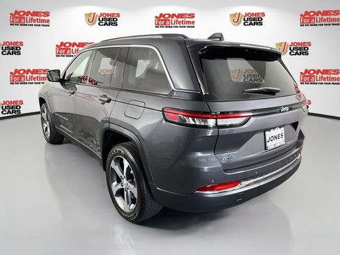 Used 2023 Jeep Grand Cherokee 4WD 4xe image 2