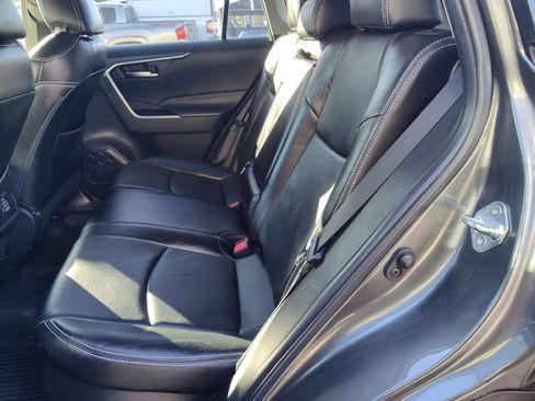 Used 2022 Toyota RAV4 XLE image 13