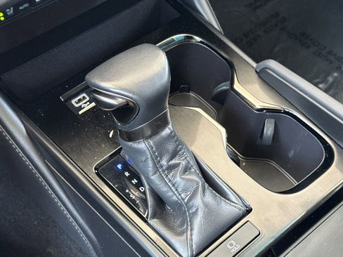 Used 2023 Lexus ES 350 w/ Premium Package FWD image 18