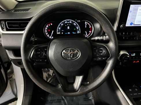 Certified 2025 Toyota RAV4 XLE FWD image 14