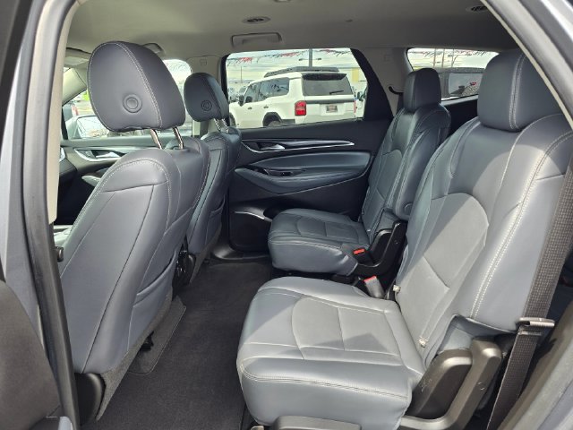 Used 2019 Buick Enclave Essence AWD/4WD image 17