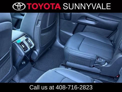 Used 2025 Kia Sorento EX w/ EX Panoramic Sunroof Package AWD/4WD image 3