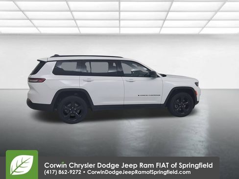 Certified 2023 Jeep Grand Cherokee L Altitude image 16