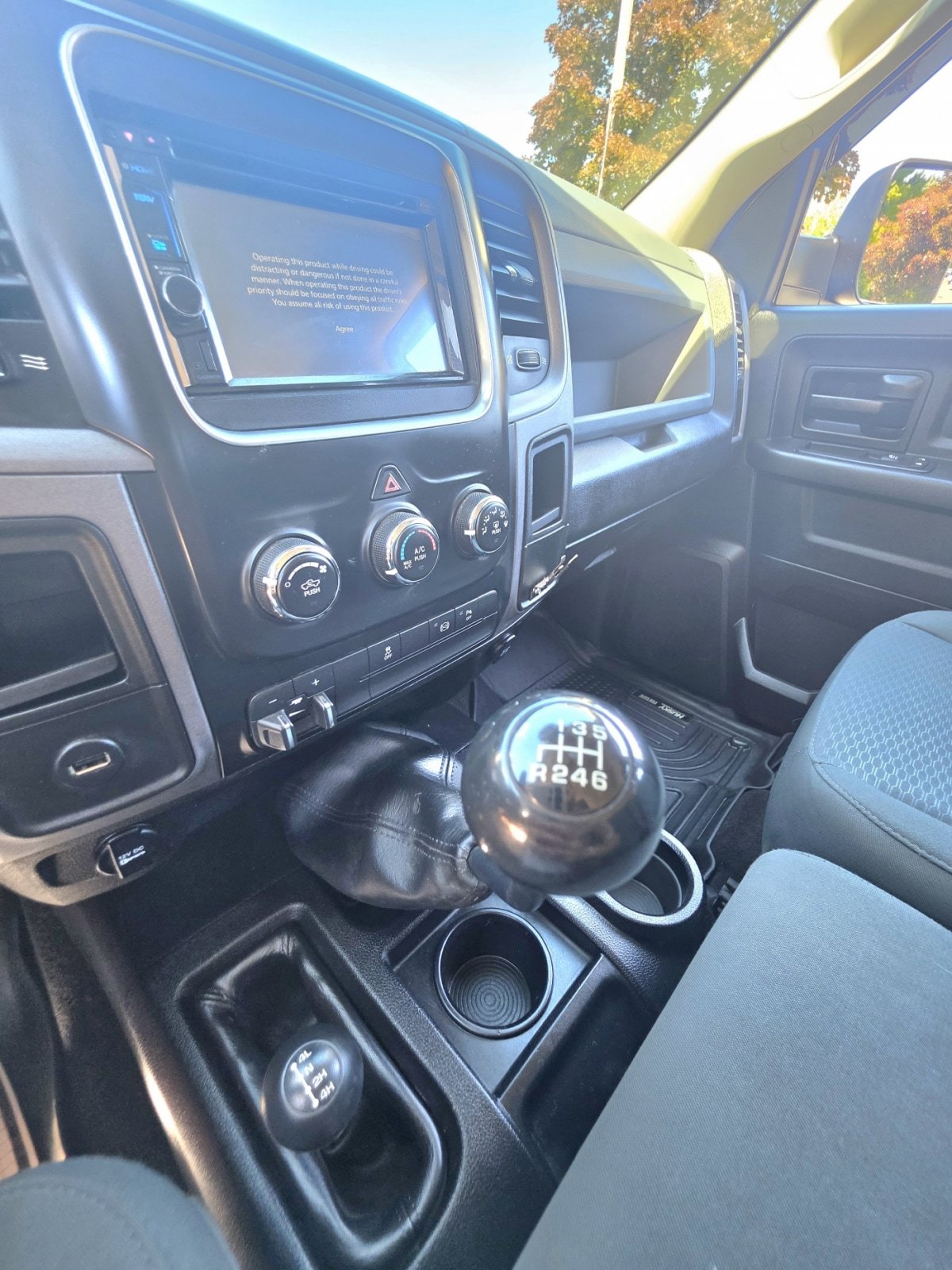 Used 2014 RAM 2500 Tradesman w/ Chrome Appearance Group AWD/4WD image 14